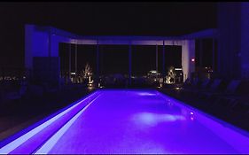 Couples Getaway Highrise Dwntown Phx Skyline Views